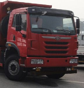 Jiefang Automobile CA3310P2K2L4T4NE5A80 Flat head liquefied natural gas dump truck