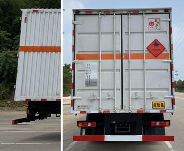 Chusheng  CSC5329XRYS6 Flammable liquid box transport vehicle