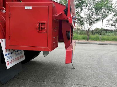 Lisheng  HLS9407GRYA Flammable liquid tank transport semi-trailer