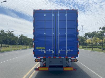 Luchi  LC9401XYKE Wing opening box semi-trailer