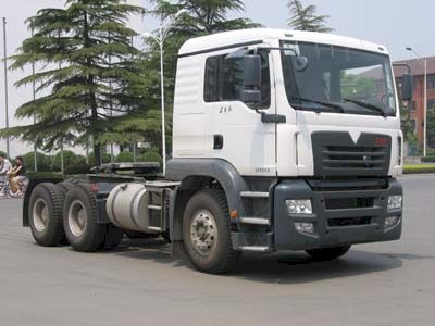 Dongfang Hongpai Automobile LT4258B Semi trailer towing vehicle