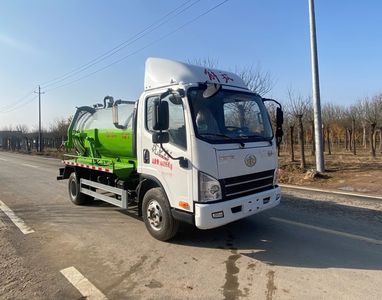 Xiangnongda  SGW5040GQWCA6 Cleaning the suction truck