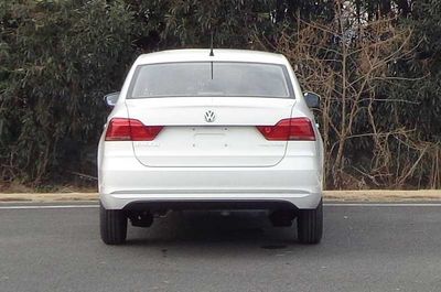 Volkswagen  SVW71512AF Sedan