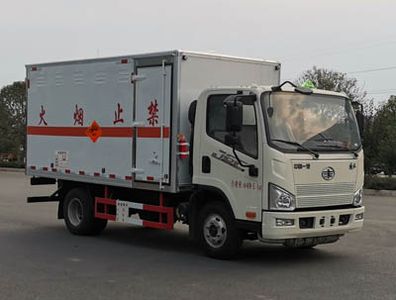 Cheng Li  CL5040XQYC6 Explosive equipment transport vehicle