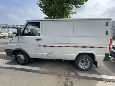 Iveco NJ5046XXYQZ6A Box transport vehicle