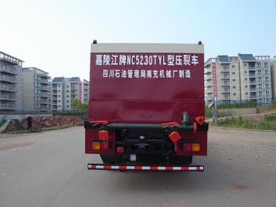 Jialingjiang brand automobiles NC5230TYL Fracturing truck