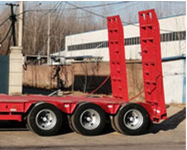 Tonghua  WTY9401TDP1 Low flatbed semi-trailer