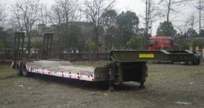 Chuanlu  CGC9310TDP Low flatbed semi-trailer