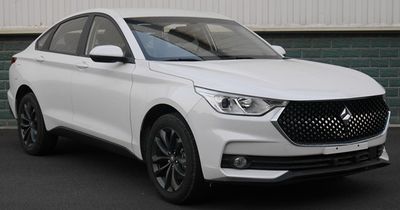 Baojun  LZW7155UHW Sedan