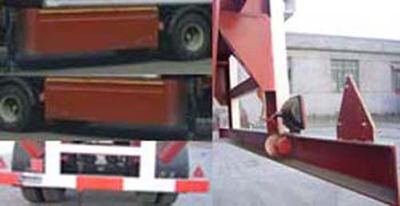 Huguang brand automobiles HG9404GHY Chemical liquid transportation semi-trailer