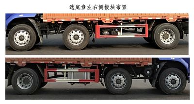 Chenglong  LZ5240CCYM3CC1 Grate type transport vehicle