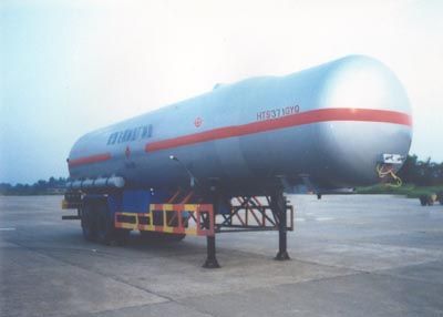 Hongtu HT9371GYQSemi trailer for liquefied gas transportation