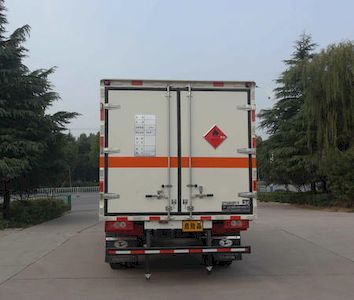 Chunxing  ZZT5080XRY6 Flammable liquid box transport vehicle