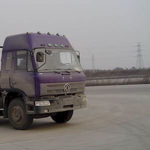 Dongfeng  DFZ5254GHY Chemical liquid transport vehicle