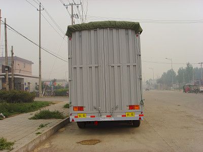 Chuanteng  HBS9290TCL Vehicle transport semi-trailer