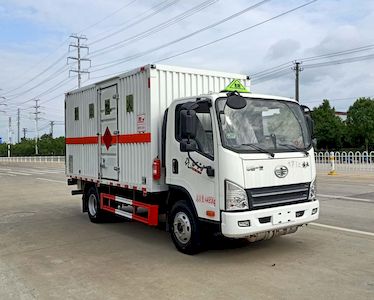 Chufei  CLQ5040XRQ6CA Flammable gas box transport vehicle