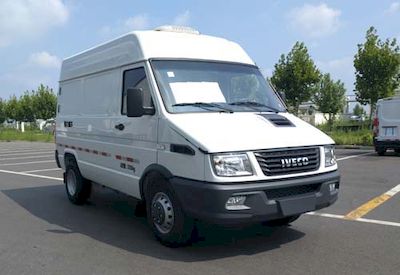 Iveco NJ5046XLCCA Refrigerated truck