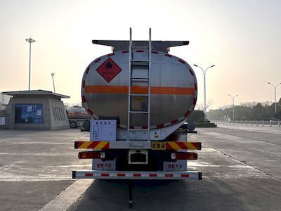 Chusheng  CSC5267GYYLZS6 Aluminum alloy oil tanker