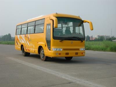 Dongfeng  EQ6810PCA2 coach