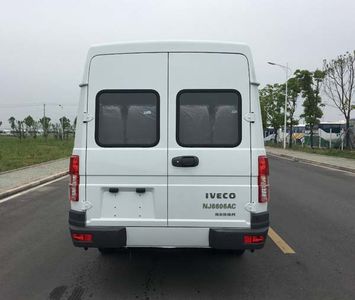 Iveco NJ6606AC coach