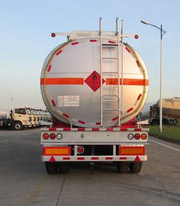 CIMC ZJV9404GYYSZ Oil transport semi-trailer