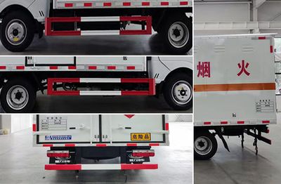 Cheng Li  CL5040XRY6BXW Flammable liquid box transport vehicle