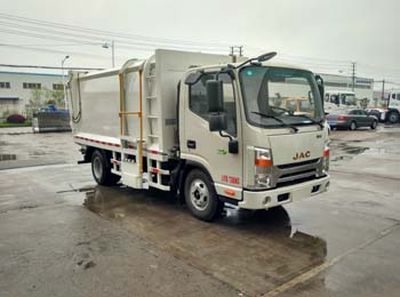 Triple  YSY5070ZZZ Hydraulic Lifter Garbage truck 