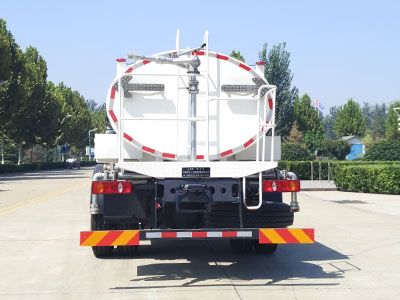 Dongyue  ZTQ5180GSSE1J47E Sprinkler truck