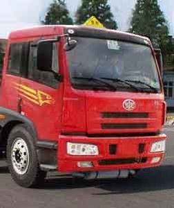 Huatong brand automobiles HCQ5310GYYC3 Oil tanker