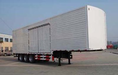 Liangshan Dongyue  CSQ9380XXY Box transport semi-trailer