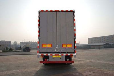 Liangshan Dongyue  CSQ9380XXY Box transport semi-trailer