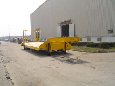 Jianghuai Yangtian CXQ9196TDPLow flatbed semi-trailer