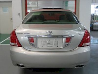 Toyota TV7301Royal Sedan