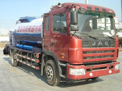 Jianghuai brand automobilesHFC5130GLQKR1Fully automatic asphalt distributor truck