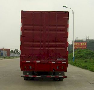 Chenglong  LZ5244XXYQEL Box transport vehicle