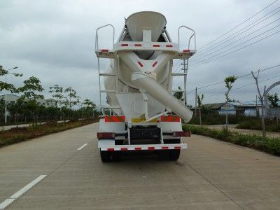 Huaren  XHT5250GJBD6T4 Concrete mixing transport vehicle