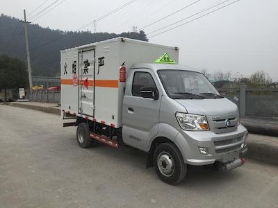 Zhengyuan brand automobile LHG5030XRQWP02 Flammable gas box transport vehicle