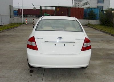 Kia  YQZ7162EFJ Sedan