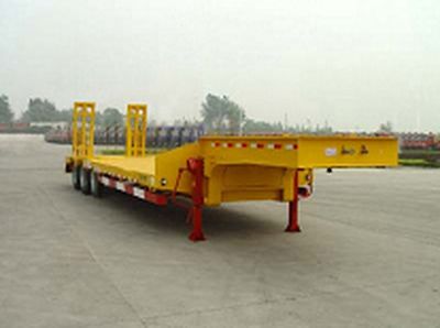 Yunchi  YN9370TD Low flatbed semi-trailer