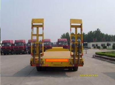 Lufeng  LST9340TDP Low flatbed transport semi-trailer