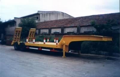 Dongbao  LY9480TDP Low flatbed semi-trailer