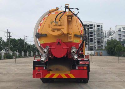 Yandi  SZD5250GQWD6H Cleaning the suction truck