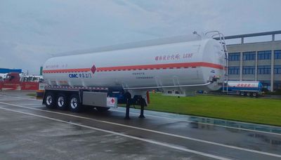 CIMC ZJV9402GYYJMA Aluminum alloy oil transport semi-trailer