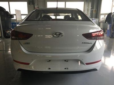 Beijing Hyundai Automobile BH7160UAV Sedan