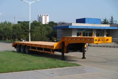 Qingte  QDT9402TDP Low flatbed semi-trailer