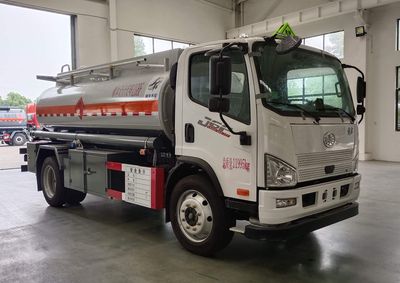 Qixing  QXC5120GRYC6 Flammable liquid tank transport vehicle