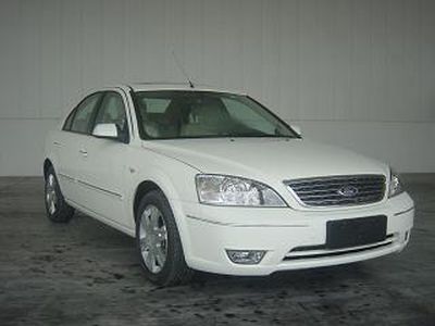 MondeoCAF7200BBSedan