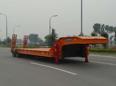 Weiteng  BWG9408 Low flatbed semi-trailer