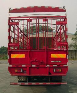 Chenglong  LZ5250CCQM3CA Livestock and poultry transport vehicles