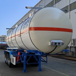 Mingxin  NMX9400GYW27B Tank transport semi-trailer for oxidizing substances